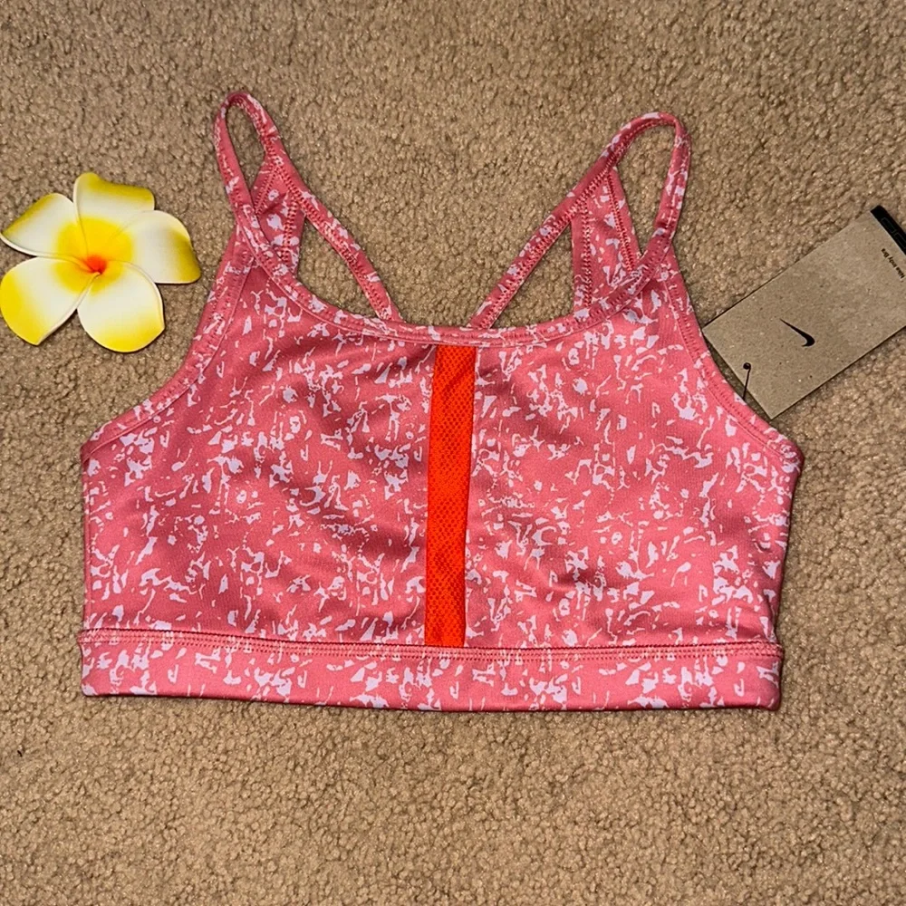 Girls Nike sports bra - Picture 1 of 5